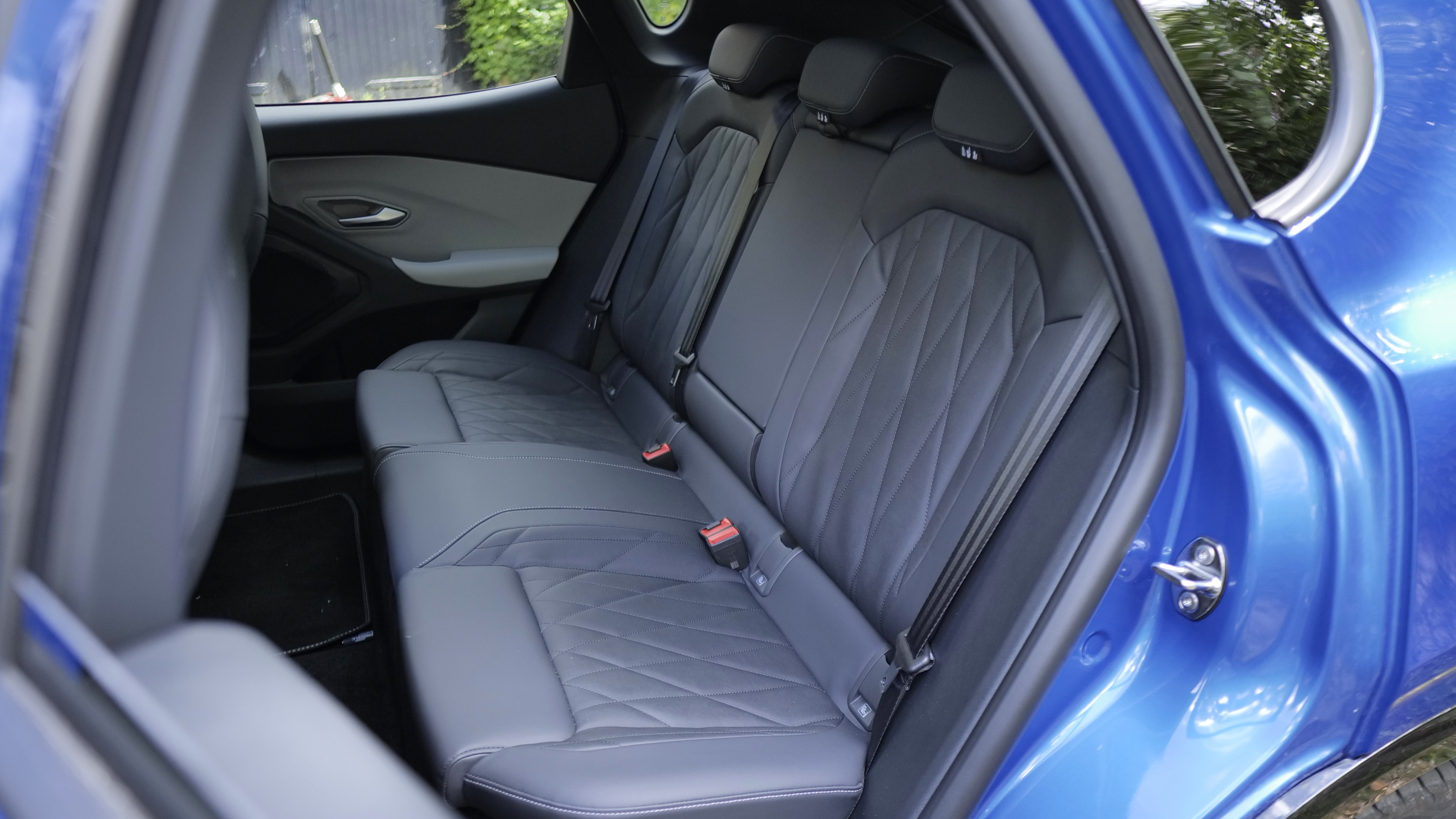 FORD CAPRI ESTATE 140kW Premium 58kWh 5dr Auto